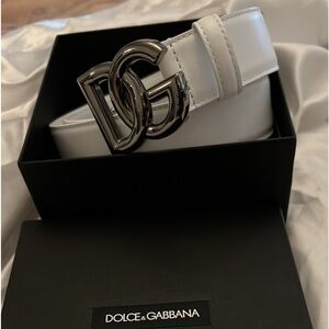 Brand new MEN DG belt. Wore once.